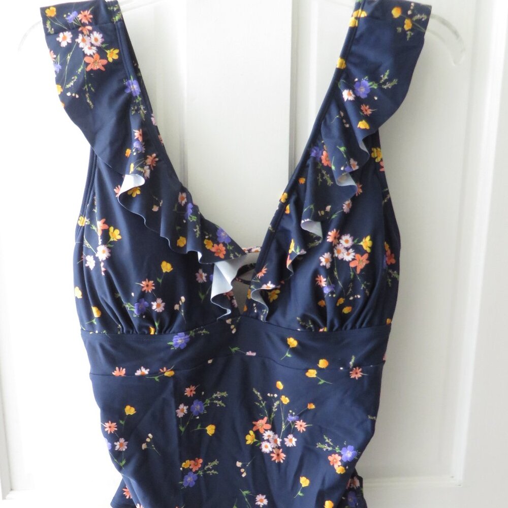 Cupshe XL Navy Blue floral ruffled one piece bathing suit NWT